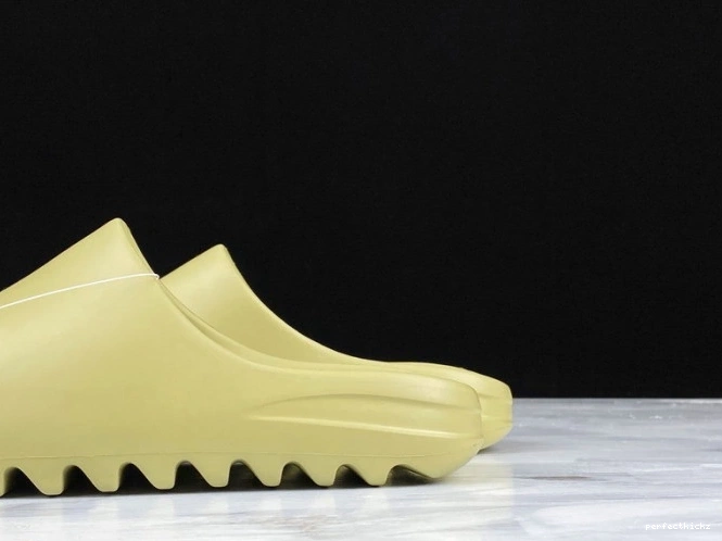 FX0494 'Resin' Adidas Slides Yeezy 0817